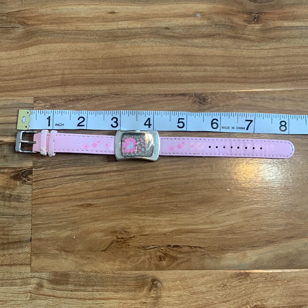 Hello Kitty Watch - Picture 2 of 3